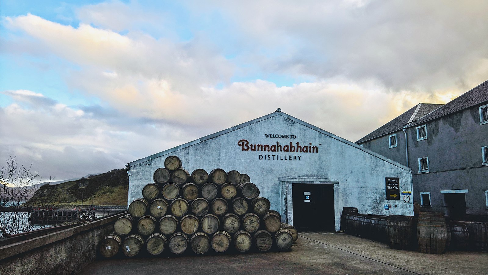 布納哈本 Bunnahabhain 威士忌 - 無泥煤艾雷風格的獨特演繹