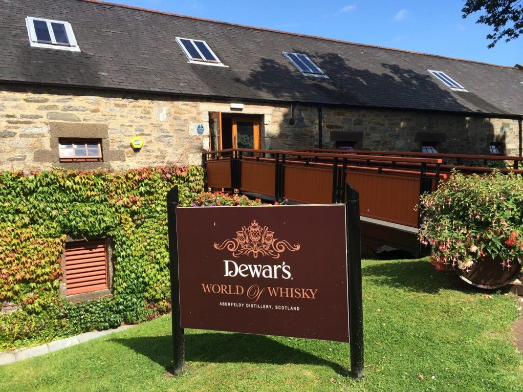 帝王 Dewar’s 威士忌 - 蘇格蘭最受讚譽的調和佳釀